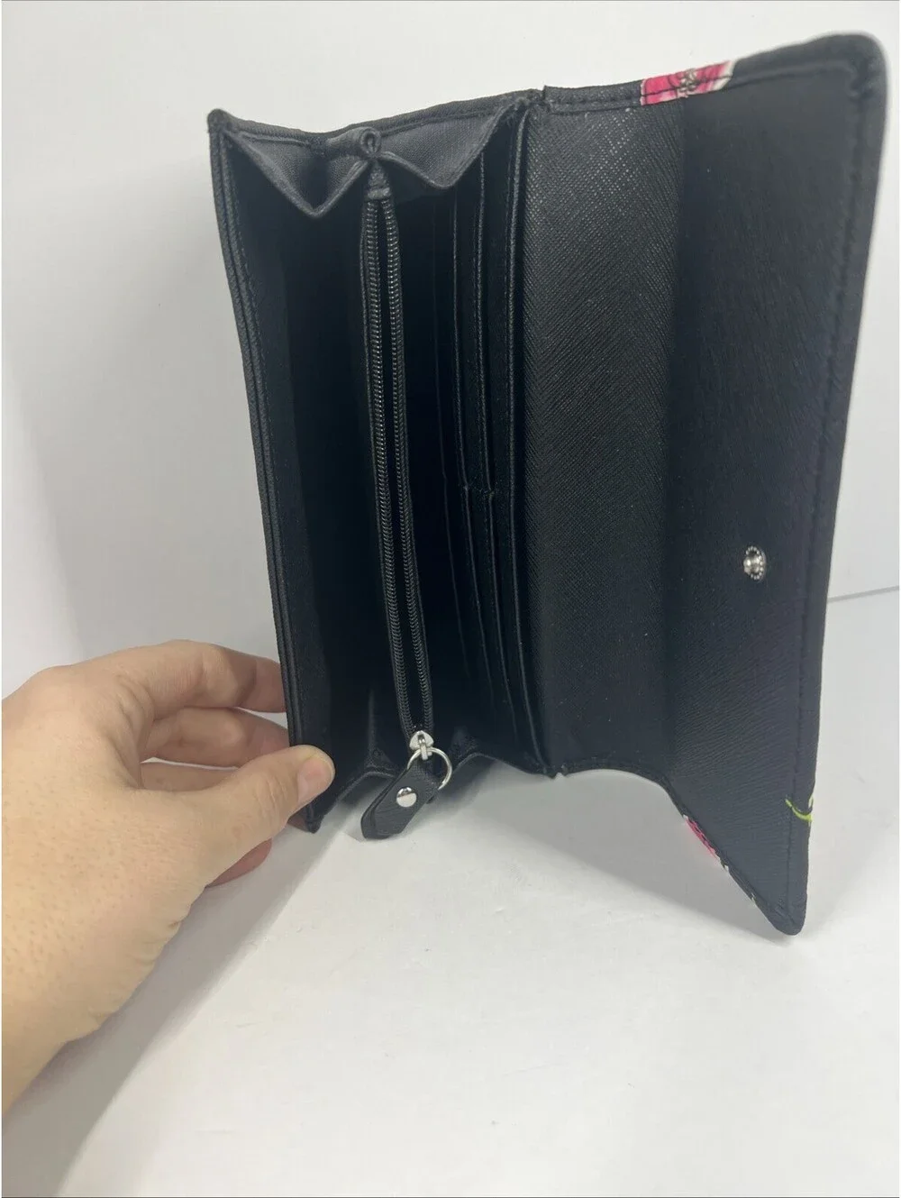 VICTORIA’S SECRET SPRING FLORAL LTD 2016 WALLET